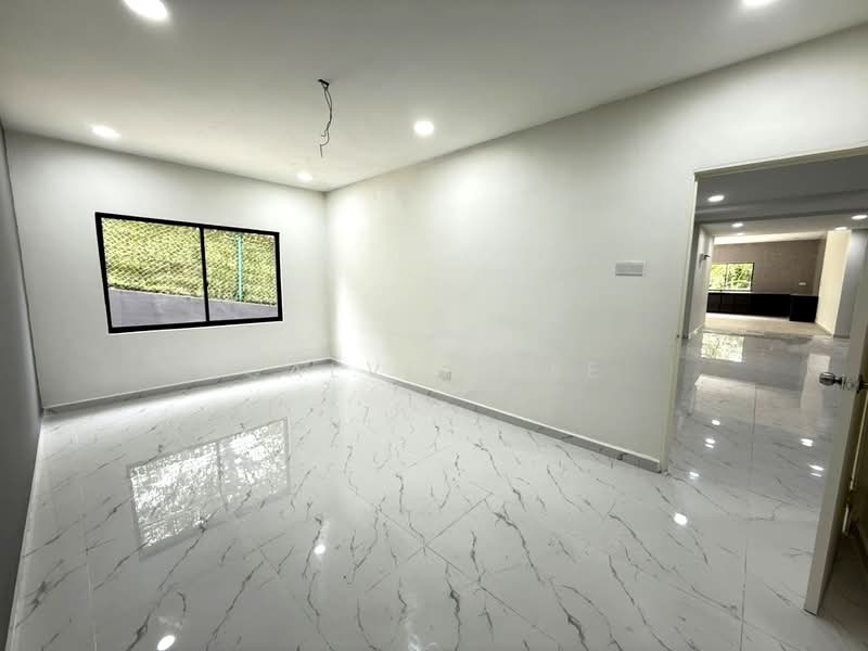 Rumah Berkembar untuk Dijual di Kampung Bahru (Johor Bahru) - Calvin Lee - PropertyGuru.com.my