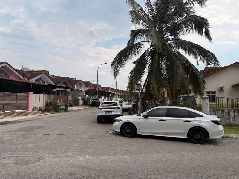 2-storey Terraced House for Sale in Taman Bestari Indah (Ulu Tiram) - Fu Heng Chong - Exterior - PropertyGuru.com.my