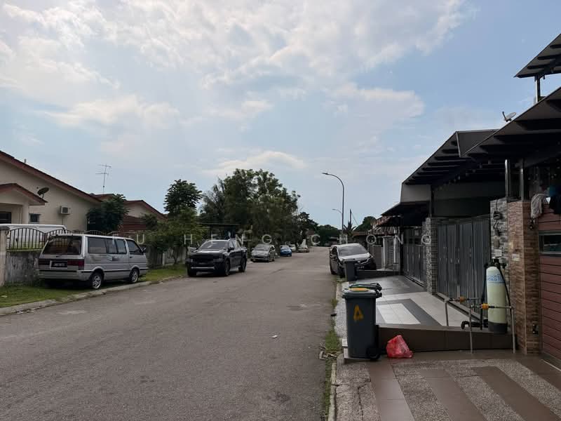 2-storey Terraced House for Sale in Taman Bestari Indah (Ulu Tiram) - Fu Heng Chong - Exterior - PropertyGuru.com.my