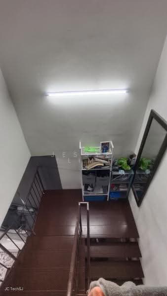 Rumah Teres 2-Tingkat untuk Dijual di Lestari Putra (Seri Kembangan) - Jessie Lim - PropertyGuru.com.my