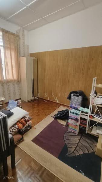 Rumah Teres 2-Tingkat untuk Dijual di Lestari Putra (Seri Kembangan) - Jessie Lim - PropertyGuru.com.my