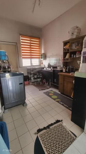 Rumah Teres 2-Tingkat untuk Dijual di Lestari Putra (Seri Kembangan) - Jessie Lim - PropertyGuru.com.my