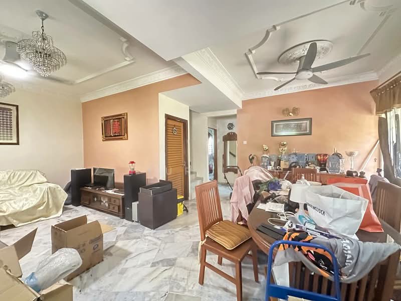 Rumah Teres 2 Tingkat untuk Dijual di Saujana Impian (Kajang) - Zaffur Nazri - Living Room - PropertyGuru.com.my