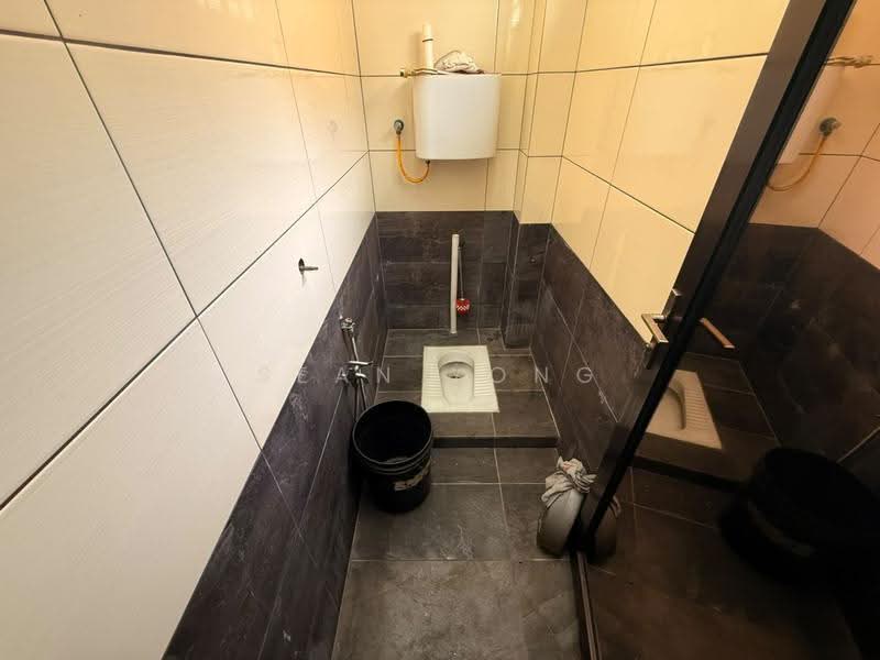 Shop for Sale in Desa Jaya Kepong (Kepong) - Sean Yong - Bathroom - PropertyGuru.com.my
