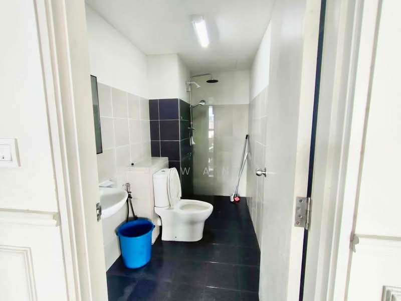 Kondominium untuk Dijual di Hillpark Residence - Shazwan CH - Bathroom - PropertyGuru.com.my
