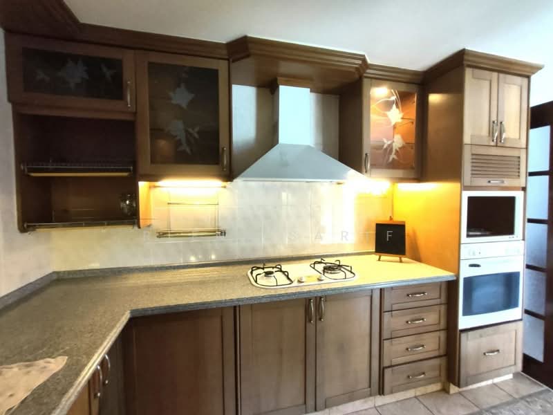 Bungalow for Sale in Kelana Jaya (Petaling Jaya) - Reena Sarif - Kitchen - PropertyGuru.com.my