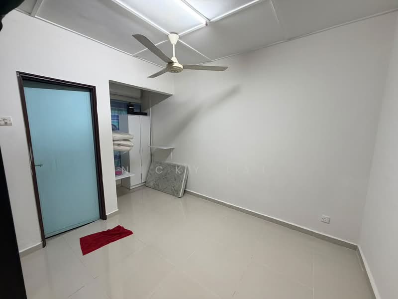 2-storey Terraced House for Sale in Bandar Country Homes (Rawang) - Nicky Lai - Bedroom - PropertyGuru.com.my