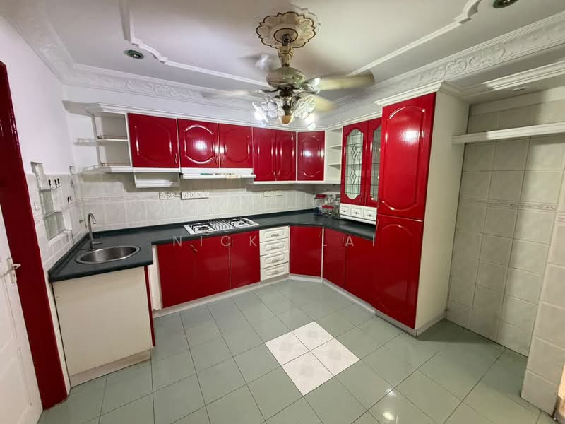 2-storey Terraced House for Sale in Bandar Country Homes (Rawang) - Nicky Lai - Kitchen - PropertyGuru.com.my
