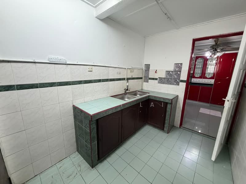 2-storey Terraced House for Sale in Bandar Country Homes (Rawang) - Nicky Lai - Kitchen - PropertyGuru.com.my