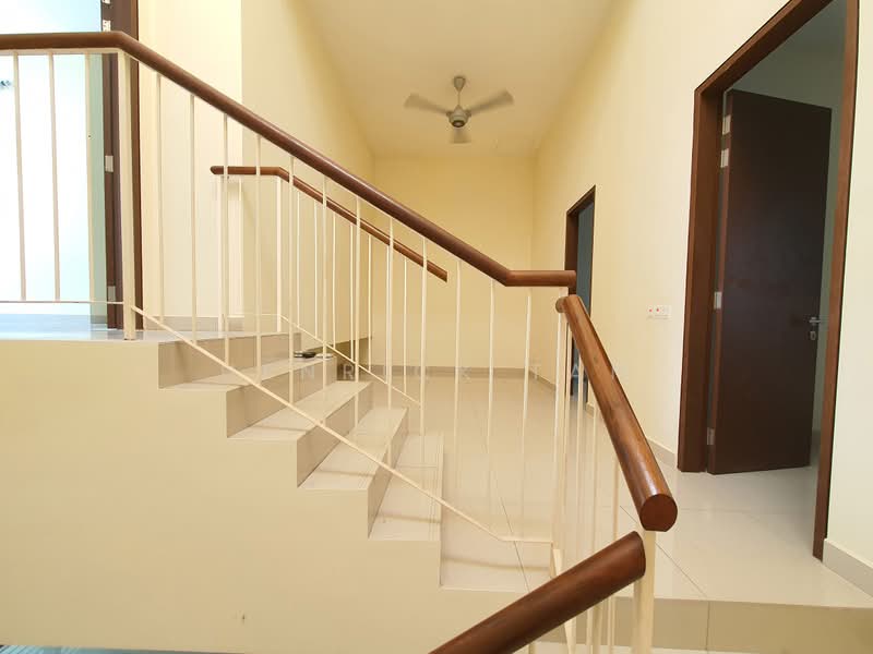 Rumah Teres 2-Tingkat untuk Disewa di Telok Panglima Garang (Selangor) - Henrick Tan - Corridor - PropertyGuru.com.my