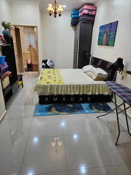 2.5-storey Terraced House for Sale in Taman Persiaran Desa (Seputeh) - YOUGESWARAN RAMADAS - Bedroom - PropertyGuru.com.my