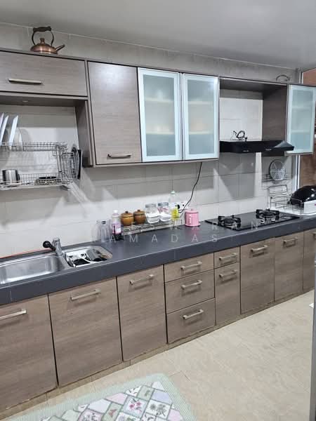 2.5-storey Terraced House for Sale in Taman Persiaran Desa (Seputeh) - YOUGESWARAN RAMADAS - Kitchen - PropertyGuru.com.my