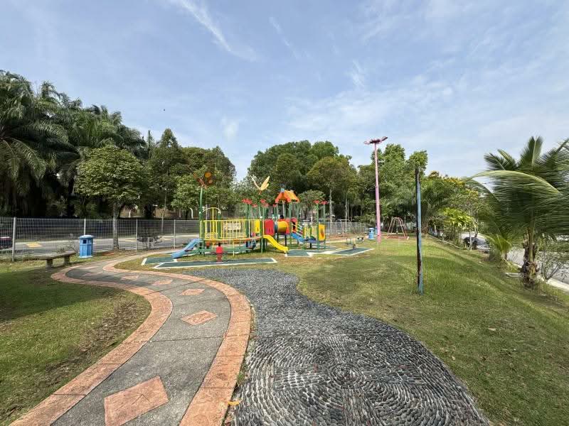 2-storey Terraced House for Sale in Sunway Kayangan (Shah Alam) - Reena Sarif - Exterior - PropertyGuru.com.my