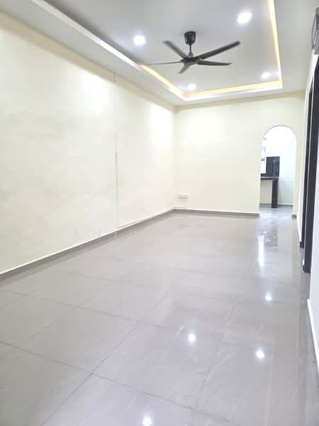 1-storey Terraced House for Sale in Skudai (Johor) - Janice Yong - Living Room - PropertyGuru.com.my
