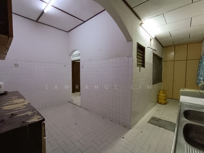 Rumah Teres 1 Tingkat untuk Dijual di Bukit Beruang (Bukit Baru) - Lawrance Lim - PropertyGuru.com.my