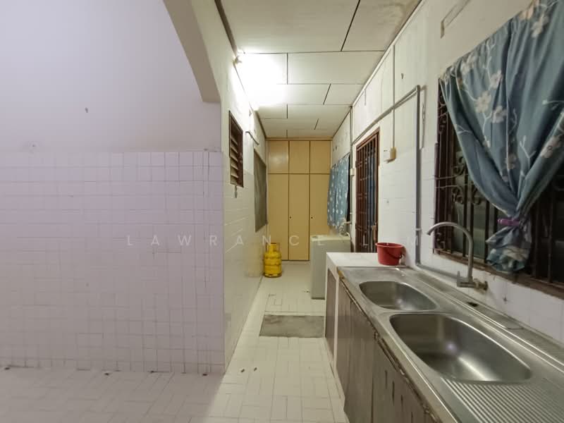 Rumah Teres 1 Tingkat untuk Dijual di Bukit Beruang (Bukit Baru) - Lawrance Lim - PropertyGuru.com.my
