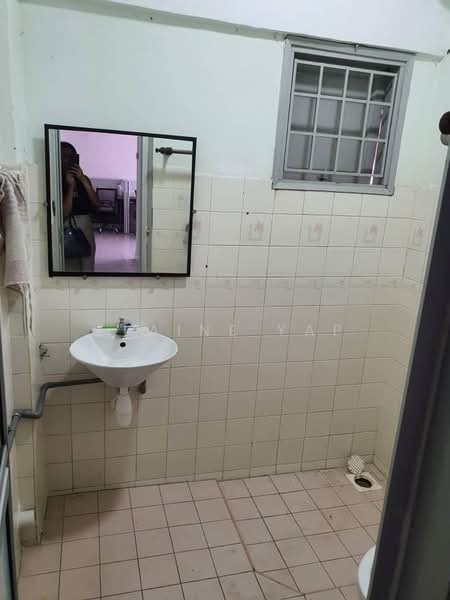 Kondominium untuk Disewa di Pandan Mewah Heights - Elaine Yap - Bathroom - PropertyGuru.com.my