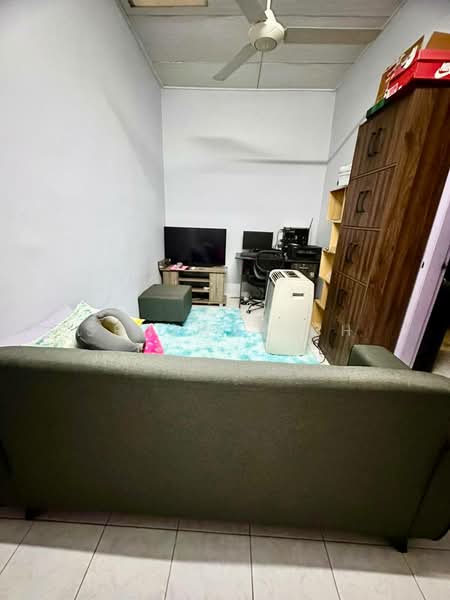 Rumah Teres 2 Tingkat untuk Dijual di Seksyen 5, Bandar Kinrara (Puchong) - Shazwan CH - Living Room - PropertyGuru.com.my