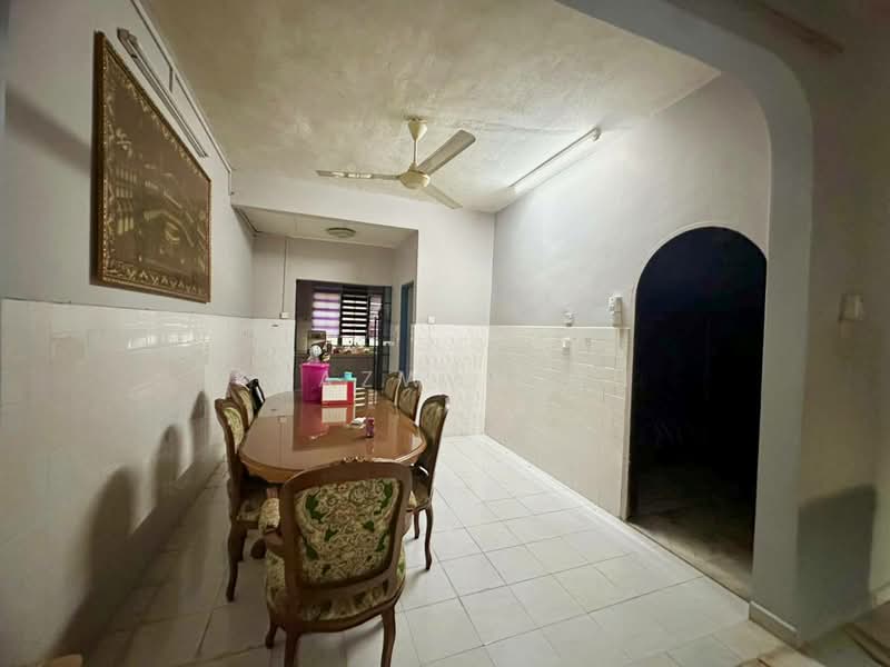Rumah Teres 2 Tingkat untuk Dijual di Seksyen 5, Bandar Kinrara (Puchong) - Shazwan CH - Dining Room - PropertyGuru.com.my