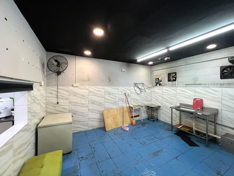 Shop for Rent in Sea Park (Petaling Jaya) - Keanu Tan - Kitchen - PropertyGuru.com.my