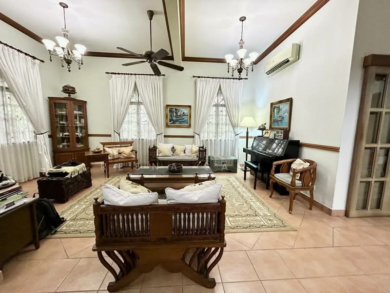 Rumah Banglo untuk Dijual di Bukit Jelutong (Shah Alam) - Reena Sarif - Living Room - PropertyGuru.com.my
