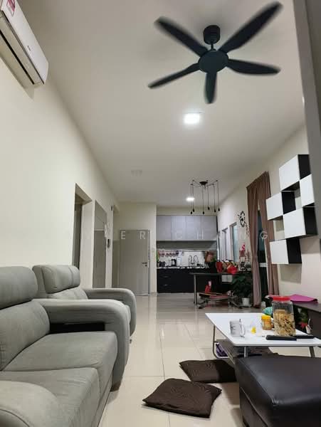 Kondominium untuk Dijual di The iResidence - Xavier Chong - Living Room - PropertyGuru.com.my
