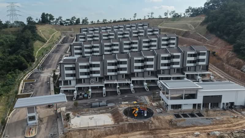 Rumah Bandar untuk Dijual di Cheras (Kuala Lumpur) - Chan . - Exterior - PropertyGuru.com.my