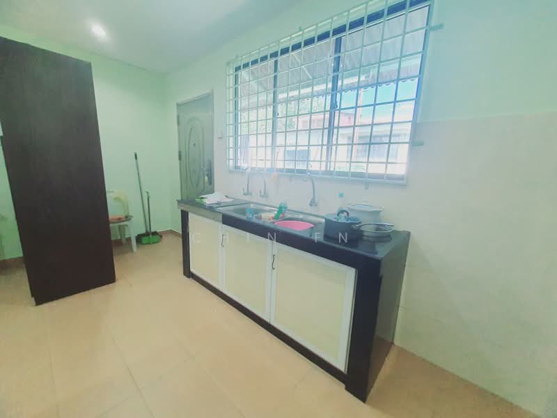Rumah Teres 1 Tingkat untuk Dijual di Taman Kerjasama (Bukit Baru) - CHIN FN - Kitchen - PropertyGuru.com.my