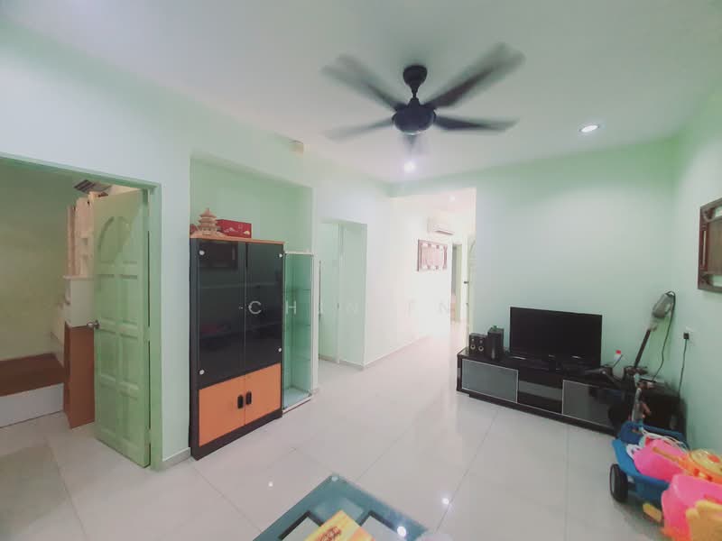 Rumah Teres 1 Tingkat untuk Dijual di Taman Kerjasama (Bukit Baru) - CHIN FN - Living Room - PropertyGuru.com.my