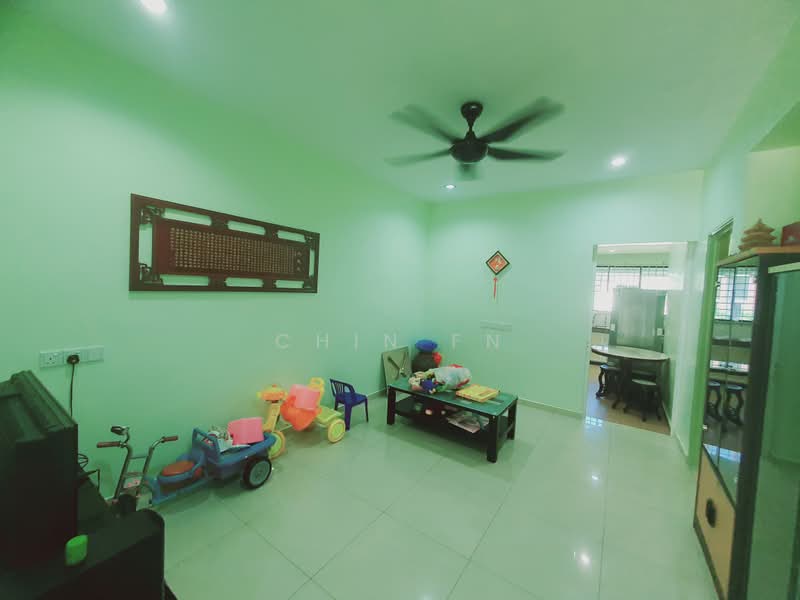 Rumah Teres 1 Tingkat untuk Dijual di Taman Kerjasama (Bukit Baru) - CHIN FN - Living Room - PropertyGuru.com.my