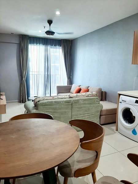 Servis Apartment untuk Dijual di Liberty Tower @ i-City - Shazwan CH - Living Room - PropertyGuru.com.my