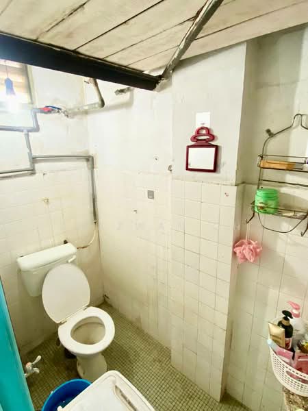 Rumah Flat untuk Dijual di Seksyen 10 Wangsa Maju - Shazwan CH - Bathroom - PropertyGuru.com.my