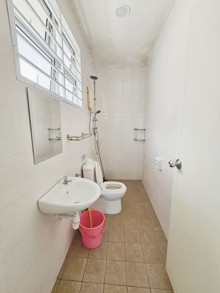 2-storey Terraced House for Sale in Taman JP Perdana (Johor Bahru) - Fiona Lai - Bathroom - PropertyGuru.com.my