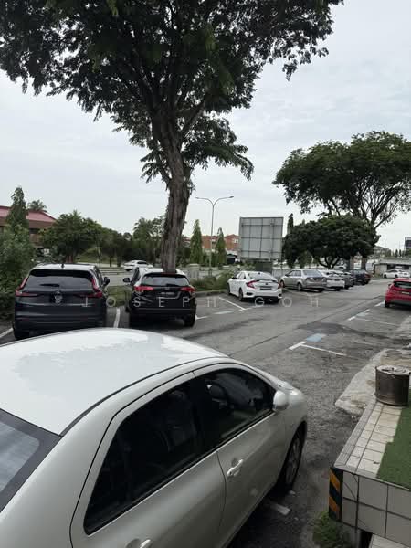 Kedai untuk Disewa di Taman Ungku Tun Aminah (Skudai) - Joseph Goh - Car Park - PropertyGuru.com.my