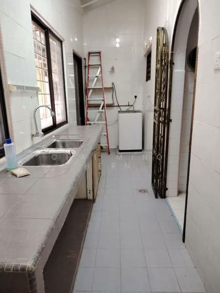 Rumah Teres 2 Tingkat untuk Disewa di Bandar Sungai Long (Selangor) - Chai Ming Hern - Kitchen - PropertyGuru.com.my