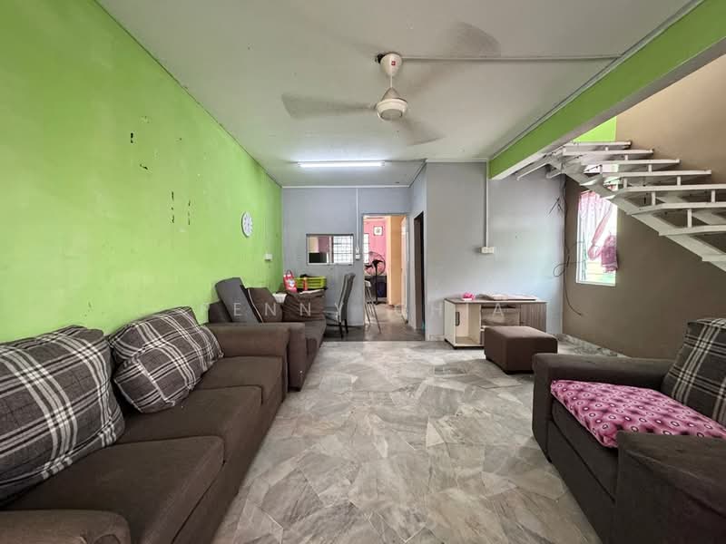 2-storey Terraced House for Sale in Kawasan 3, Taman Desawan (Klang) - Penny Chia - Living Room - PropertyGuru.com.my