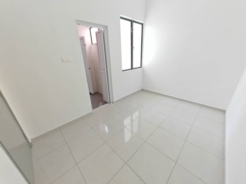 Rumah Berkembar untuk Dijual di Taman Merak (Bukit Baru) - Ivan Goh - Bedroom - PropertyGuru.com.my