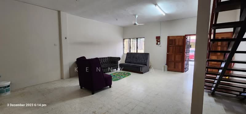 Rumah Teres 2 Tingkat untuk Disewa di Ampang (Selangor) - Kenny Lai - Living Room - PropertyGuru.com.my