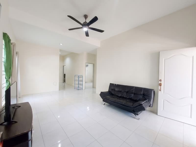 Semi-Detached House for Sale in Kelebang (Ipoh) - Qazin Khoo - Living Room - PropertyGuru.com.my