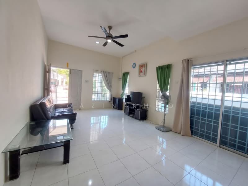 Semi-Detached House for Sale in Kelebang (Ipoh) - Qazin Khoo - Living Room - PropertyGuru.com.my