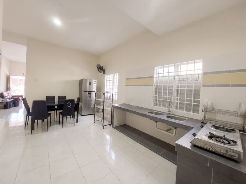 Semi-Detached House for Sale in Kelebang (Ipoh) - Qazin Khoo - Kitchen - PropertyGuru.com.my