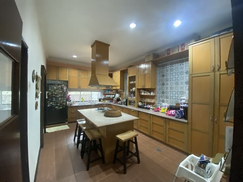 Servis Apartment untuk Dijual di Ukay Perdana - Mass Ishak - Kitchen - PropertyGuru.com.my