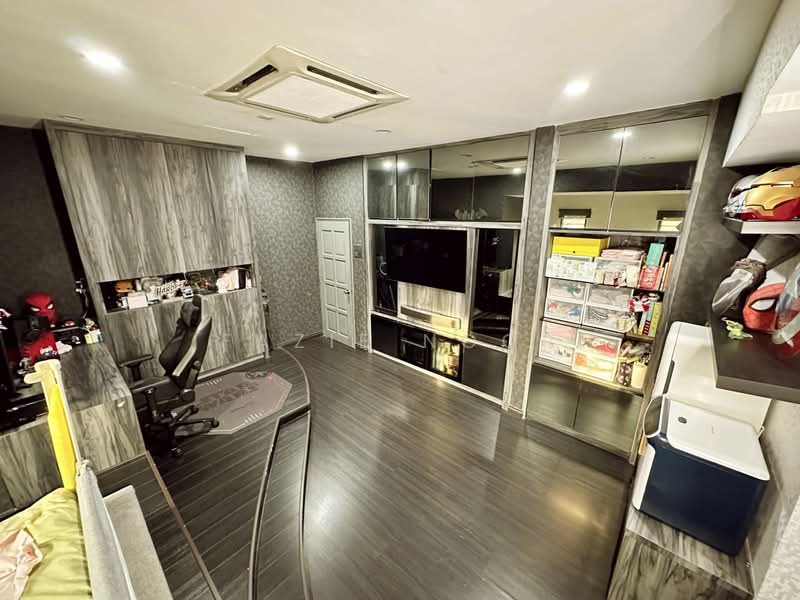 Rumah Berkembar untuk Dijual di SS4 (Petaling Jaya) - Fazie Noor - Study - PropertyGuru.com.my