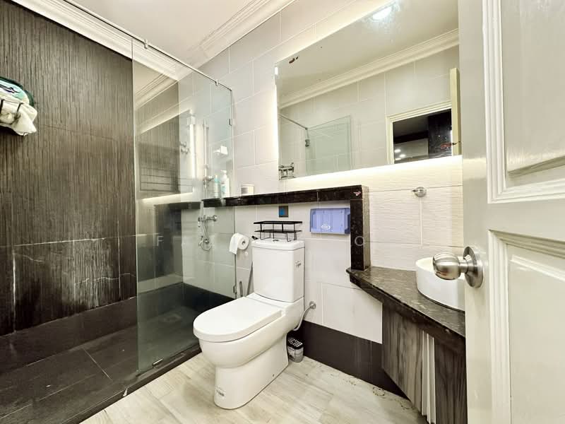 Rumah Berkembar untuk Dijual di SS4 (Petaling Jaya) - Fazie Noor - Bathroom - PropertyGuru.com.my