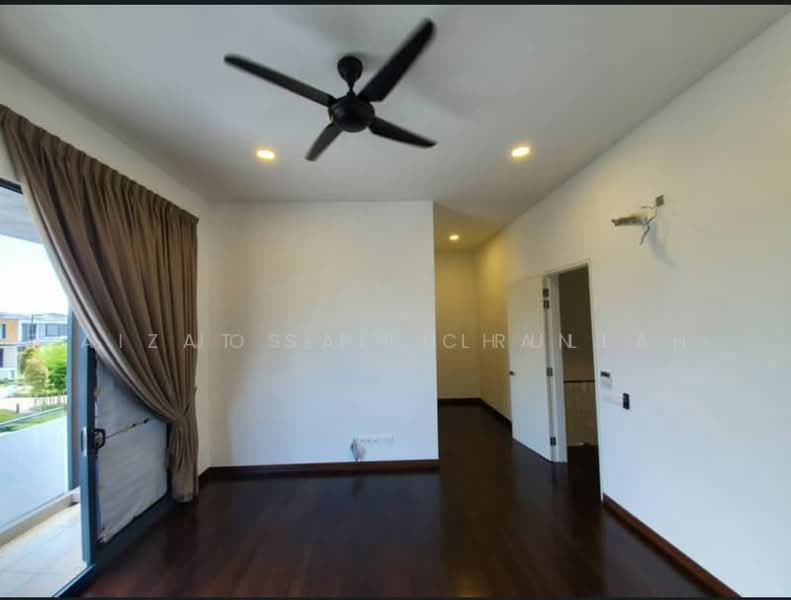 Semi-Detached House for Sale in Setia Alam (Selangor) - Aizat Saifulrullah - Corridor - PropertyGuru.com.my