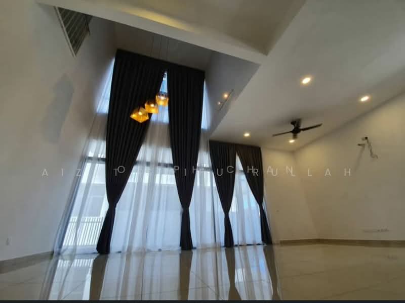 Semi-Detached House for Sale in Setia Alam (Selangor) - Aizat Saifulrullah - Living Room - PropertyGuru.com.my