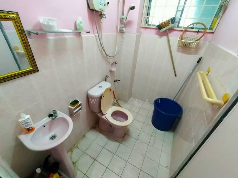 2-storey Terraced House for Sale in Bandar Country Homes (Rawang) - Elwin Mah - PropertyGuru.com.my