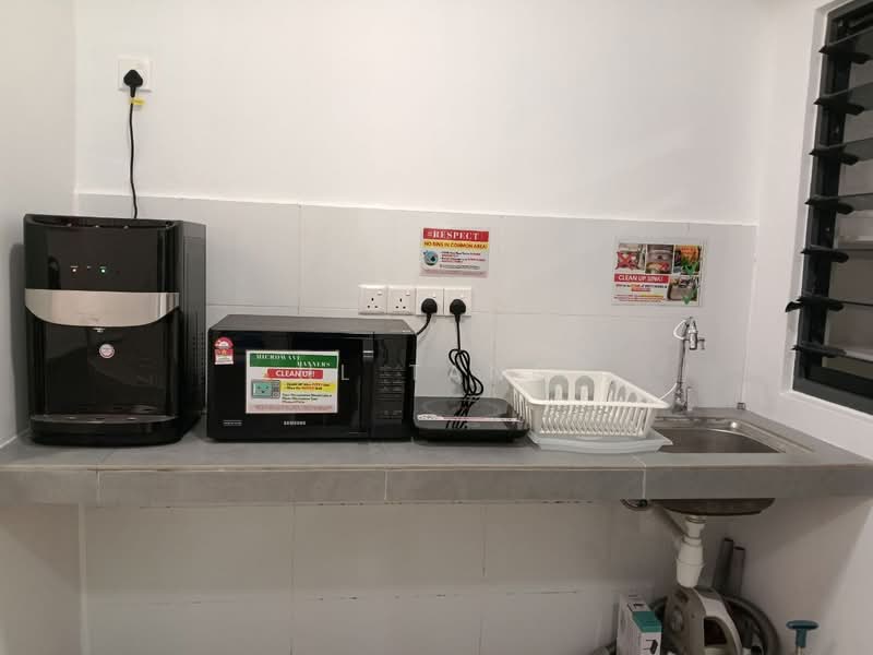 Servis Apartment untuk Disewa di 121 Residences - HL Tang - Kitchen - PropertyGuru.com.my