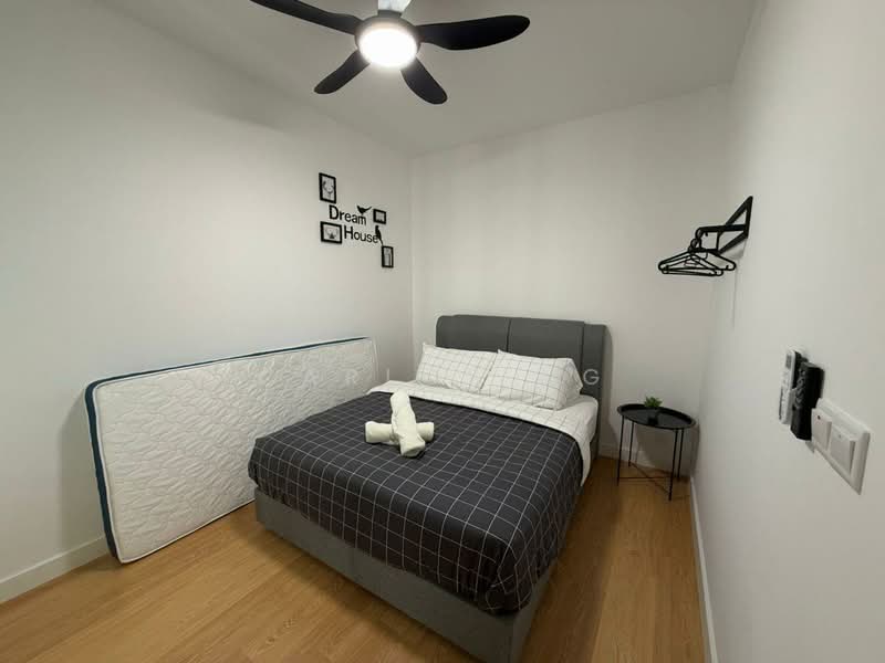 Service Residence for Sale at The New Duo @ Edumetro - Carlos Ng - Bedroom - PropertyGuru.com.my