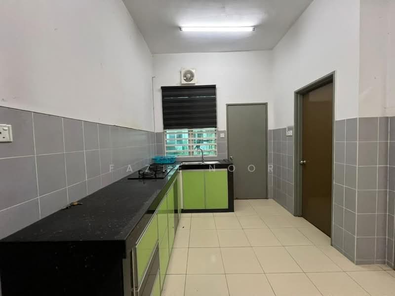 2-storey Terraced House for Sale in Shah Alam (Selangor) - Fazie Noor - Kitchen - PropertyGuru.com.my